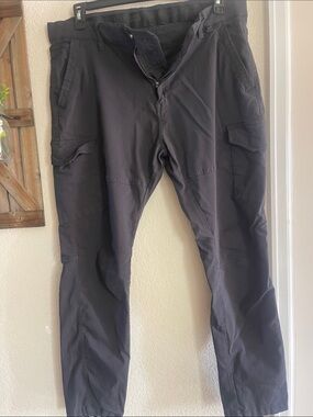Men's Black Cargo Pants with Utility Pockets